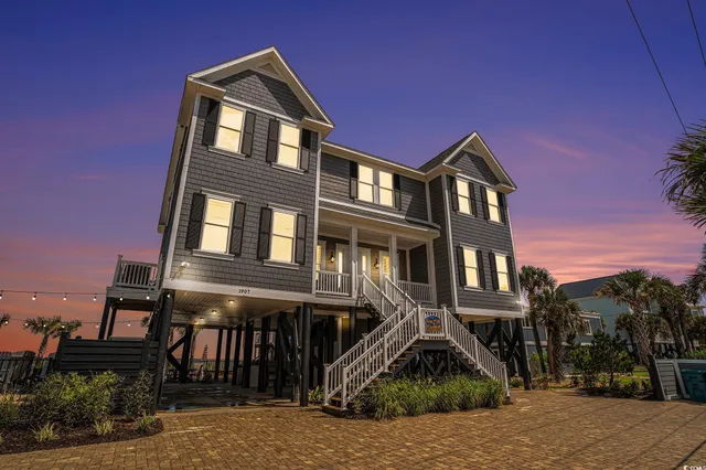 1907 S Waccamaw Dr.