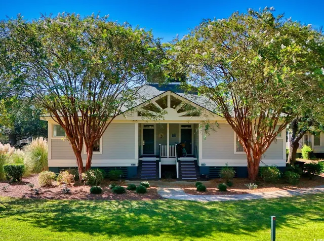 113 Lakeside Dr.