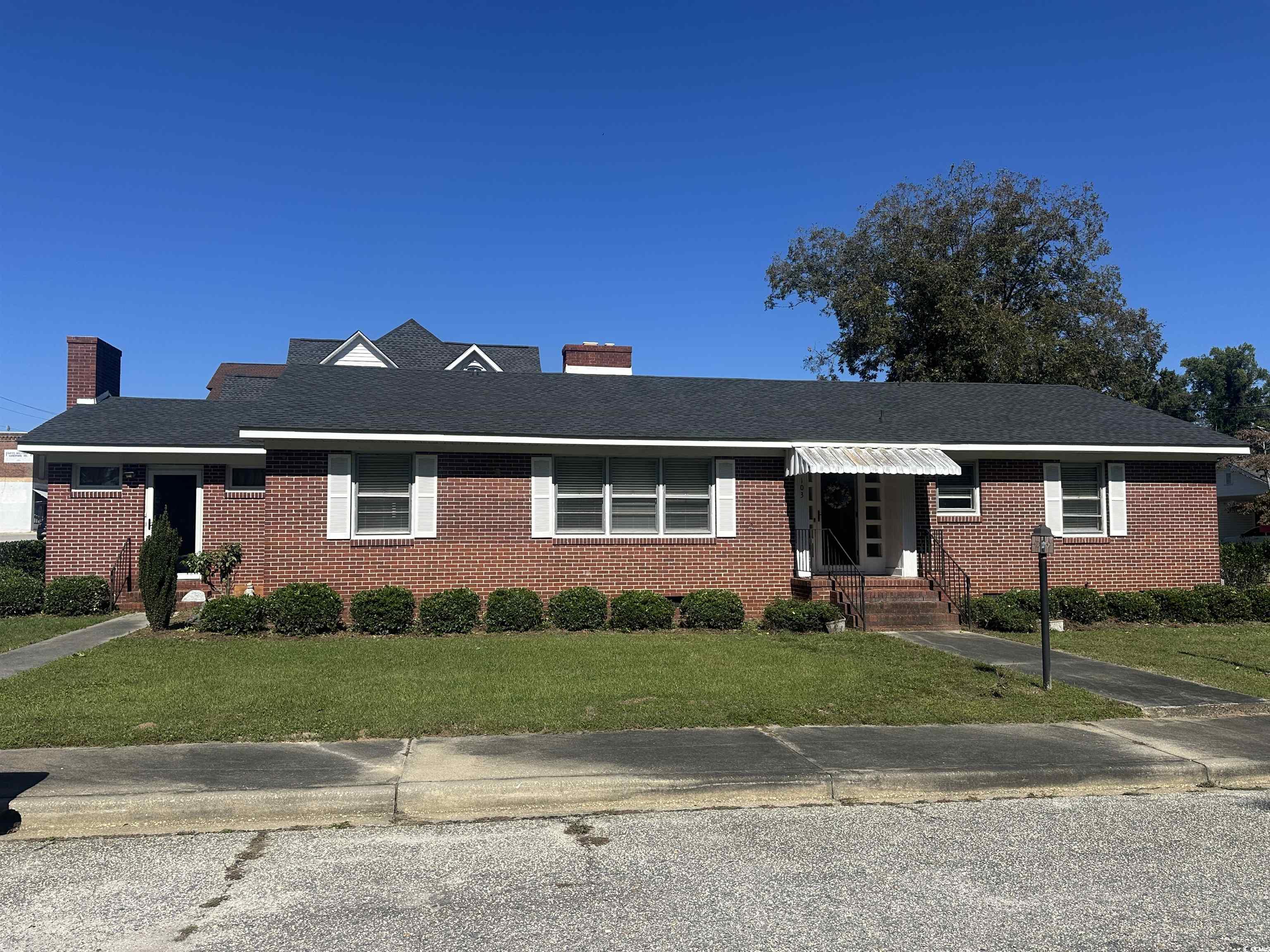 103 E 2nd Ave. – Lake View, SC