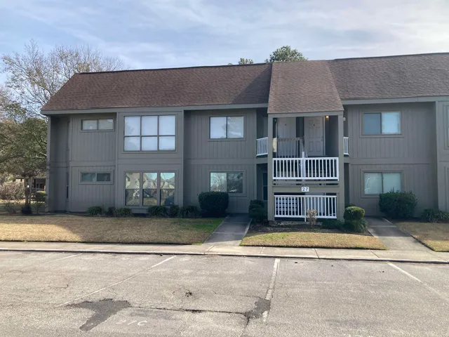 2000 Greens Blvd.