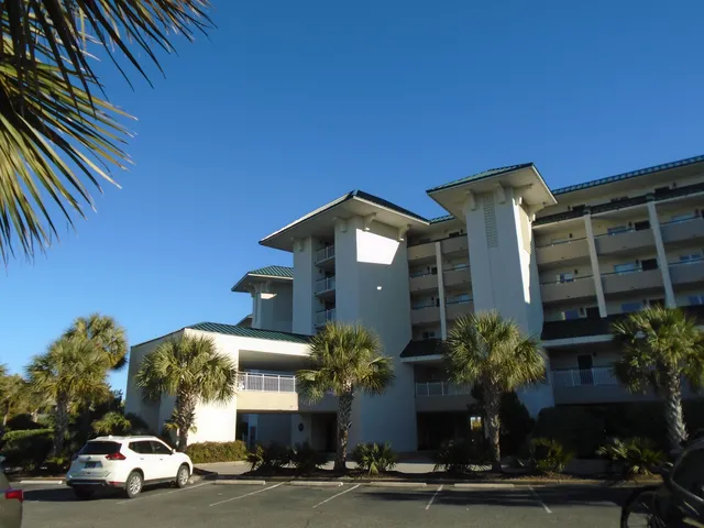 601 Retreat Beach Circle