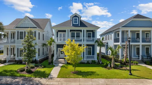 736 Crystal Water Way