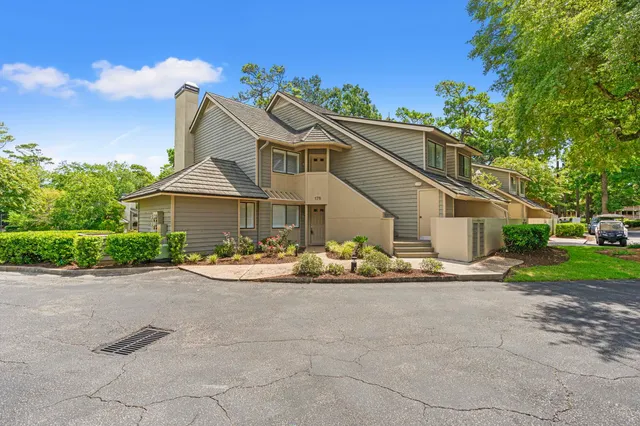 175 Saint Clears Way