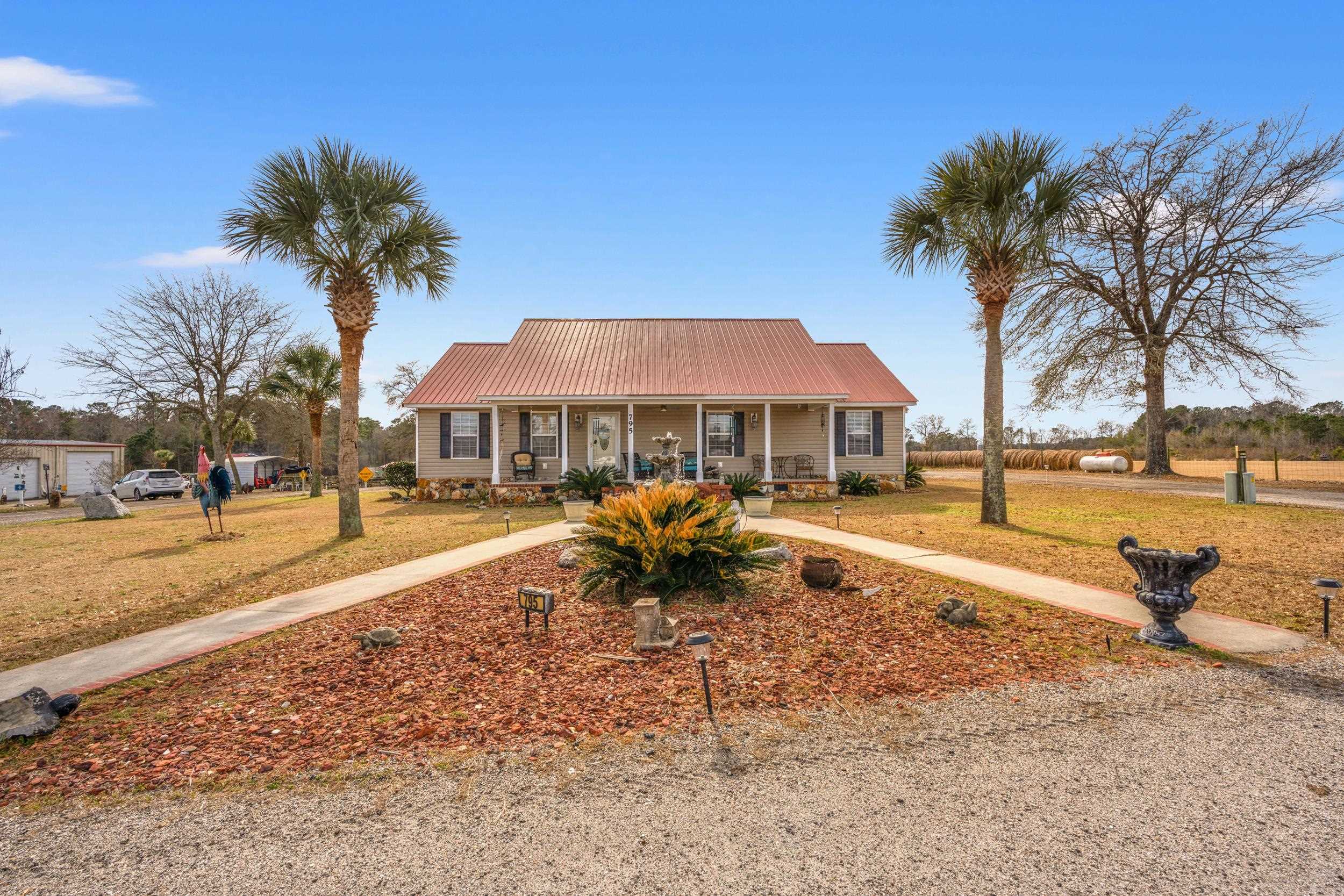 795 Dog Bluff Rd. – Galivants Ferry, SC