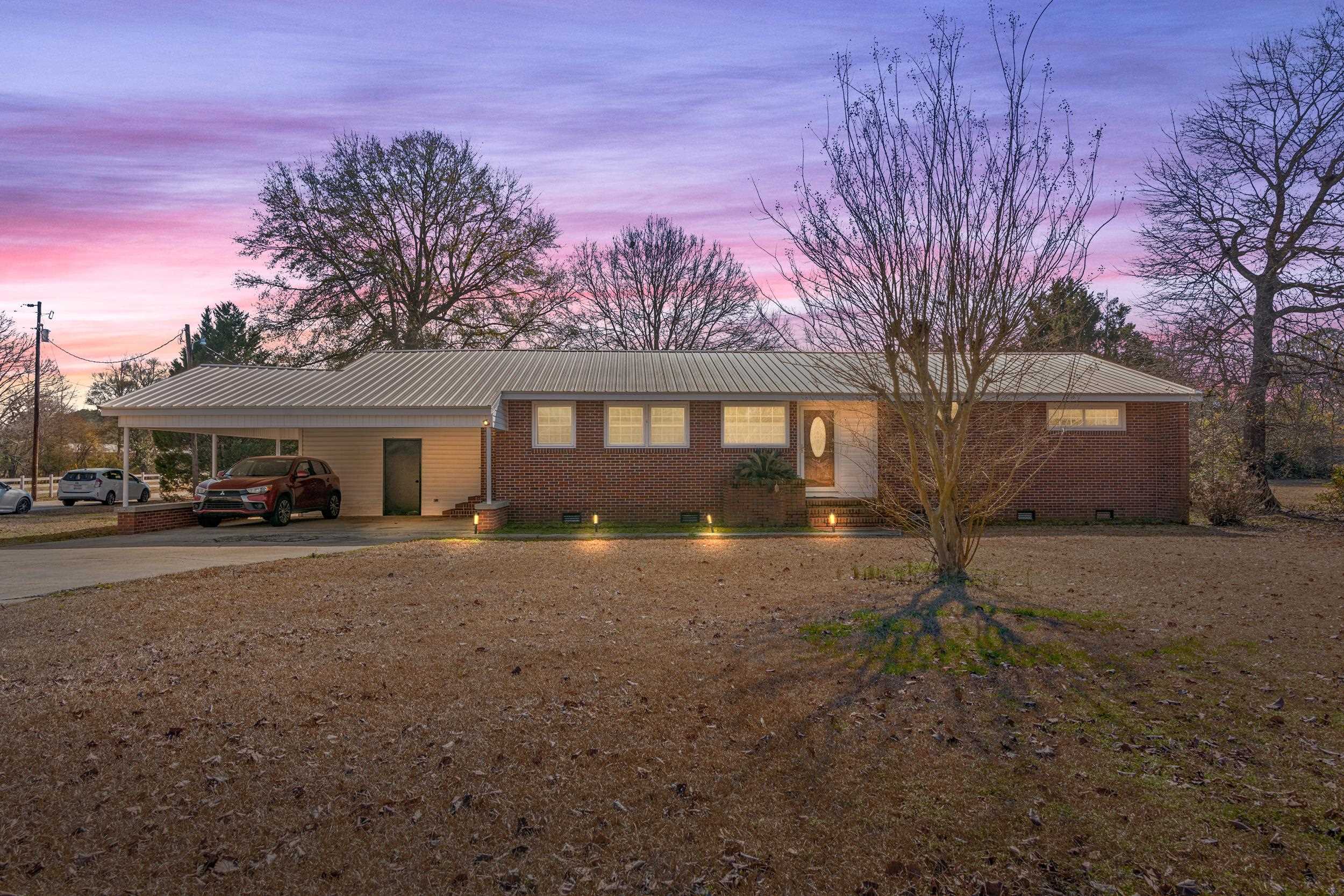 3813 W Marion St. – Mullins, SC