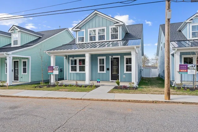 69 Madison Dr.