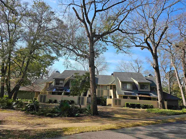 204 Baslow Ct.