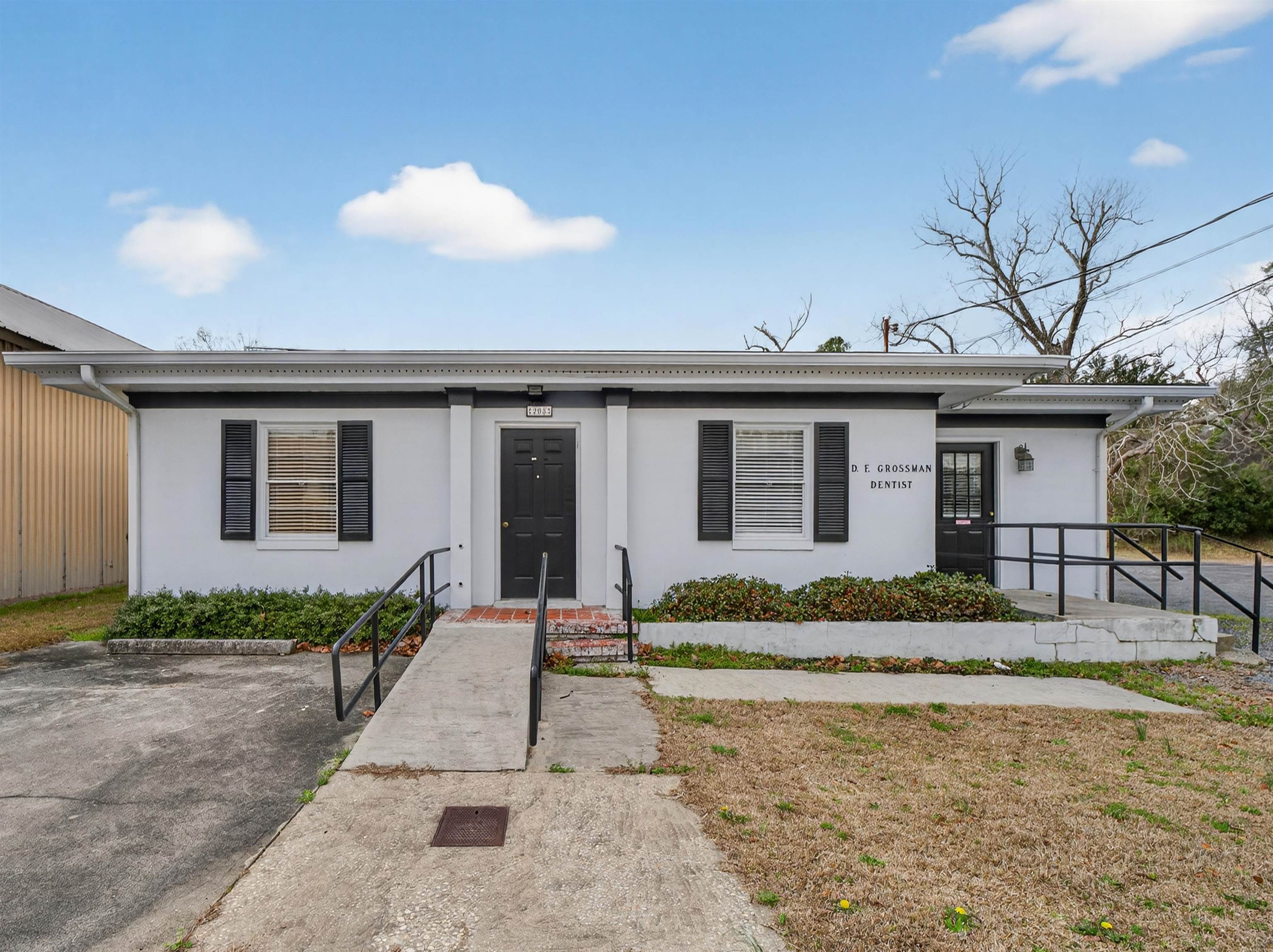 208 S Jackson St. – Kingstree, SC