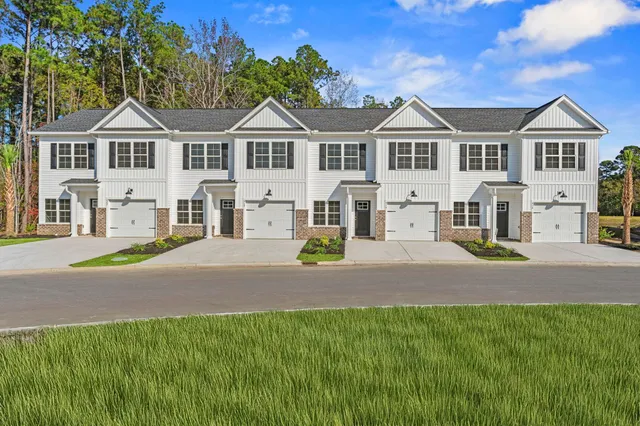 231 Buckwood Dr