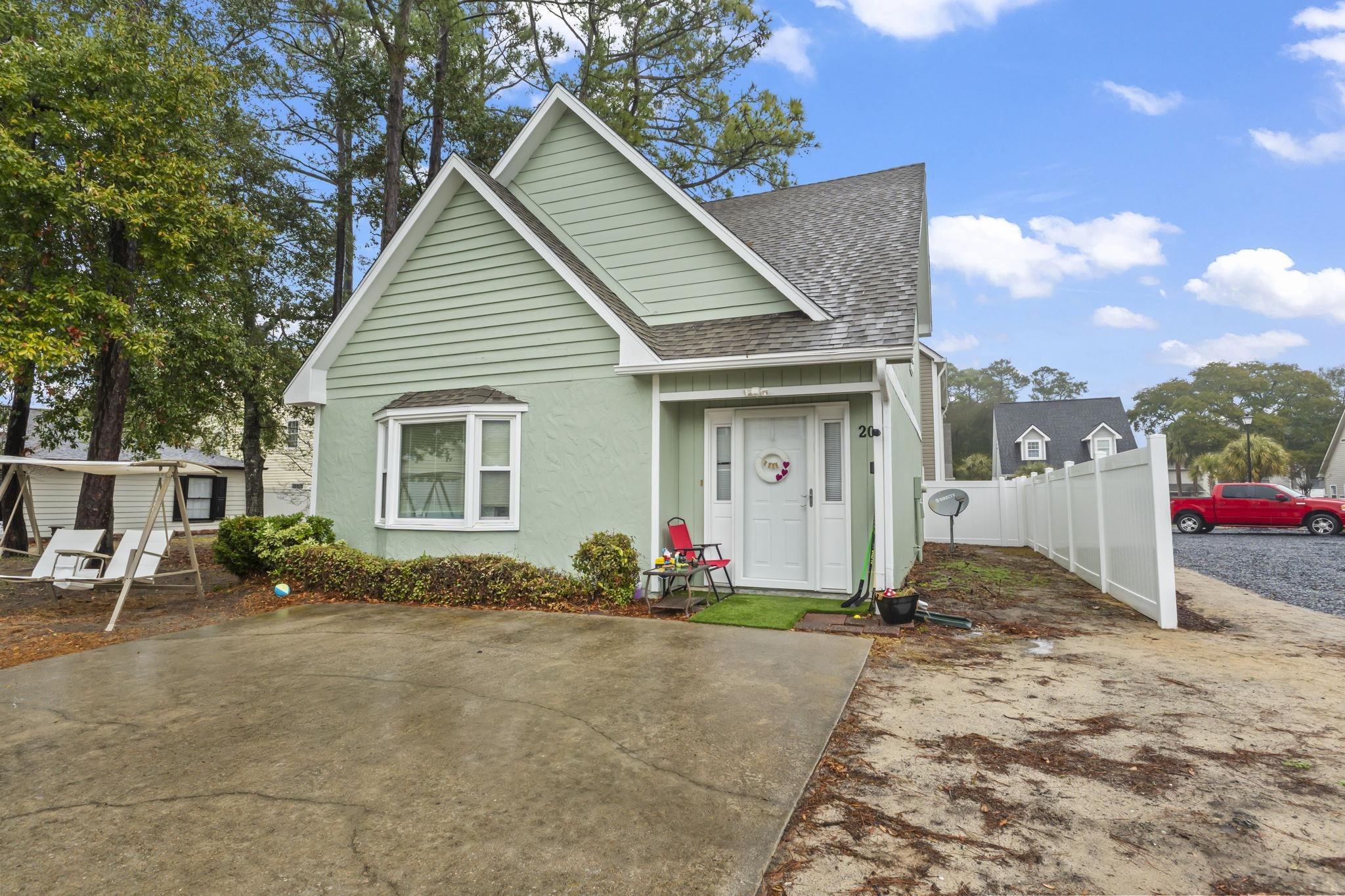 829 9th Ave. S – North Myrtle Beach, SC
