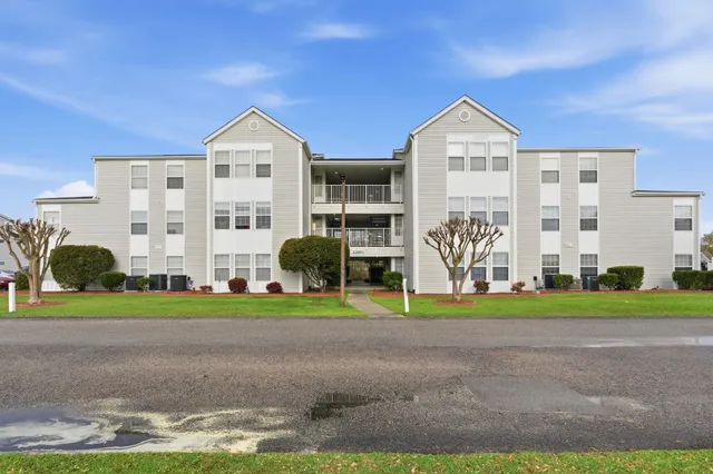 2280 Andover Dr.