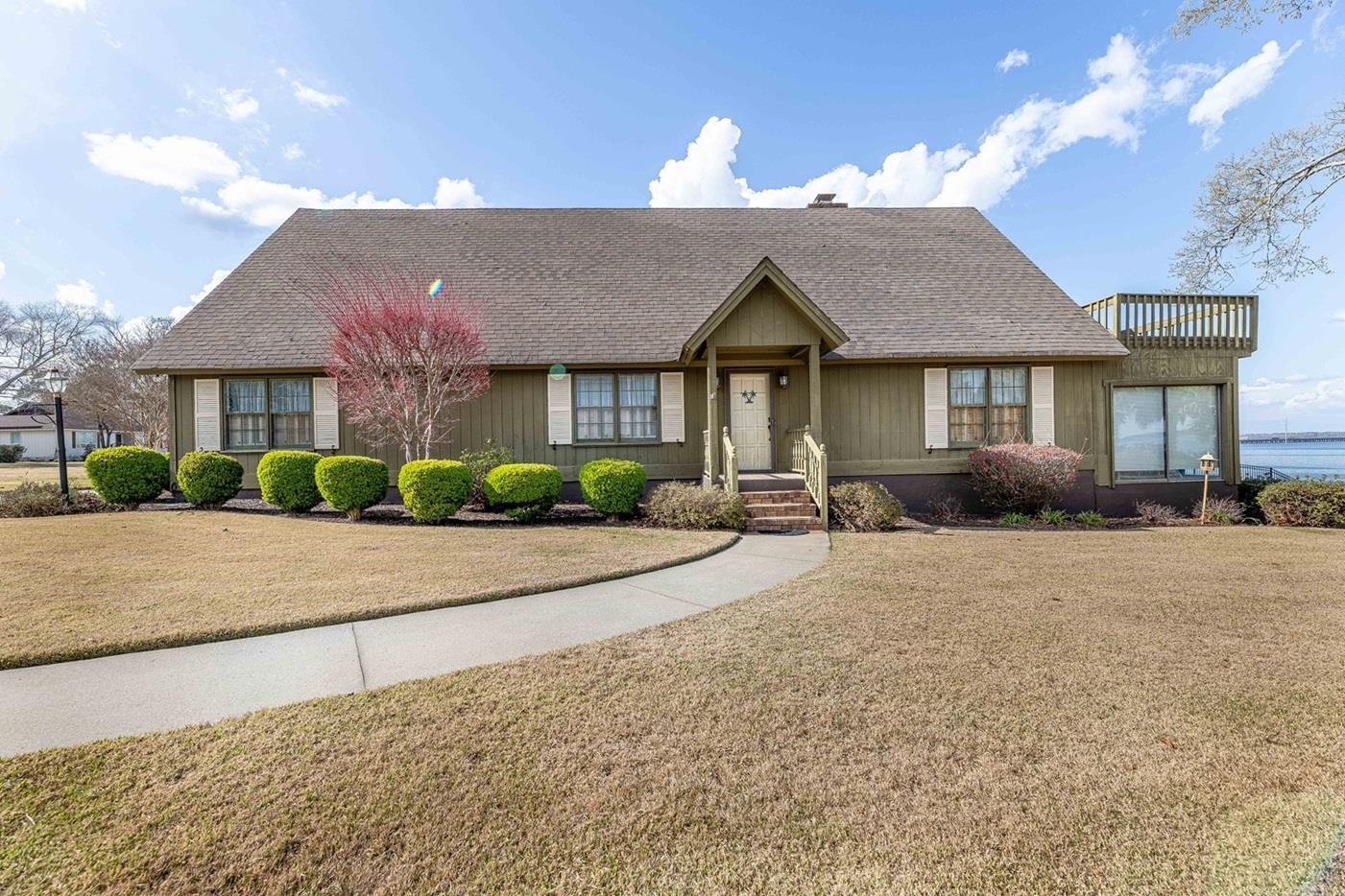 603 Santee Dr. – Santee, SC