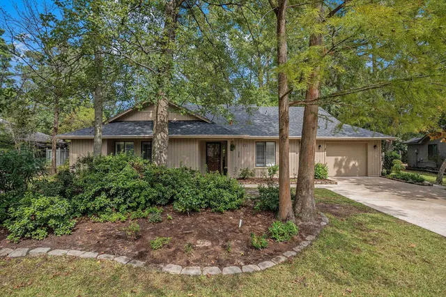 115 Hickory Dr.