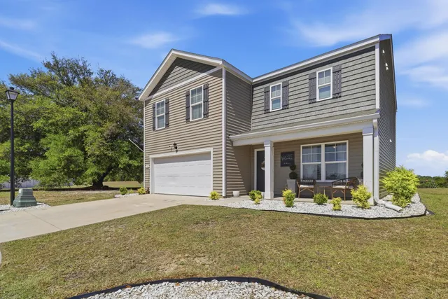 714 Woodland Farms Circle