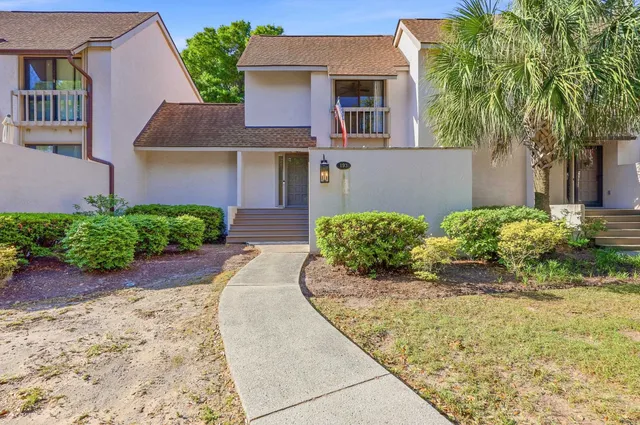 8 Peter Horry Ct.