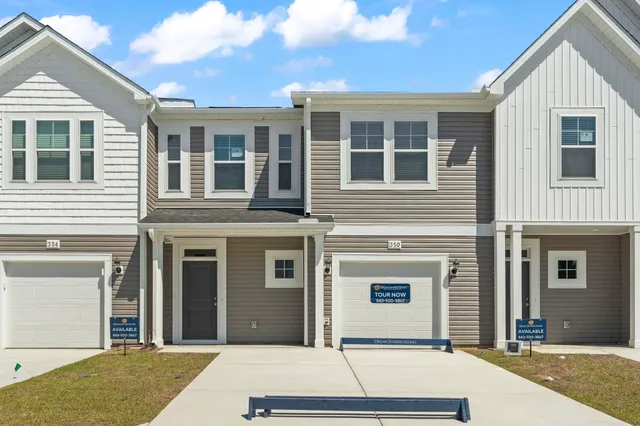 350 Sandridgebury Dr.