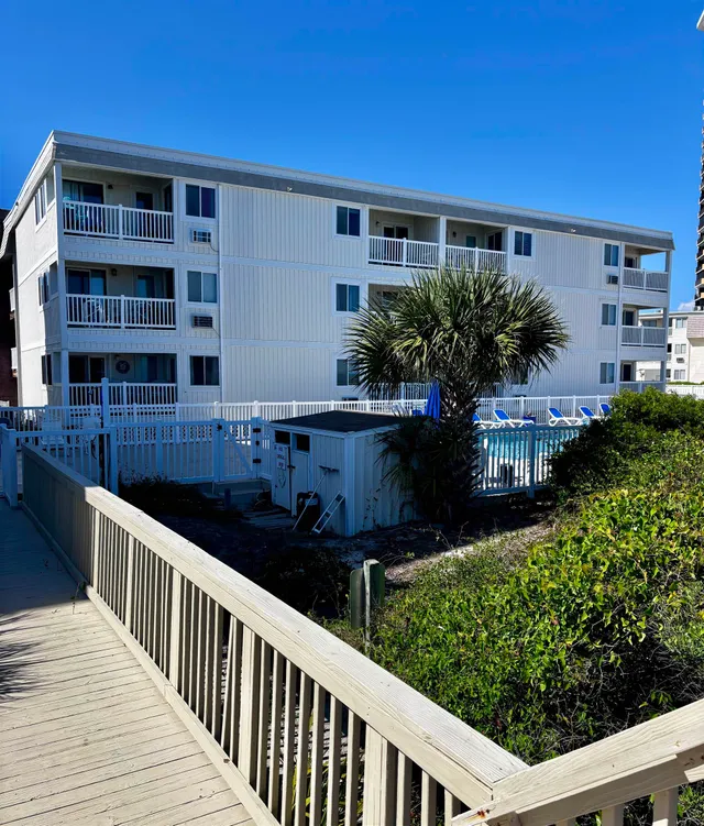 9600 Shore Dr.