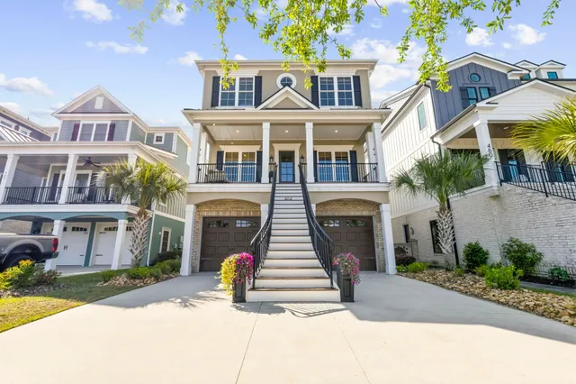 464 West Palm Dr.