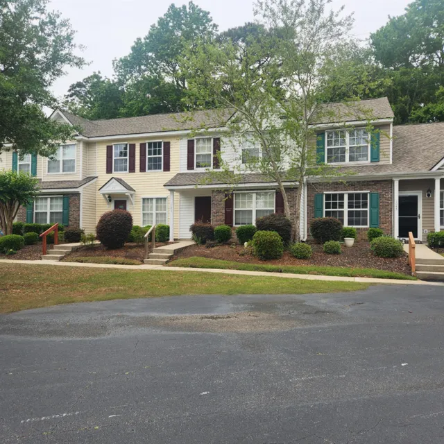1043 Penny Ln.