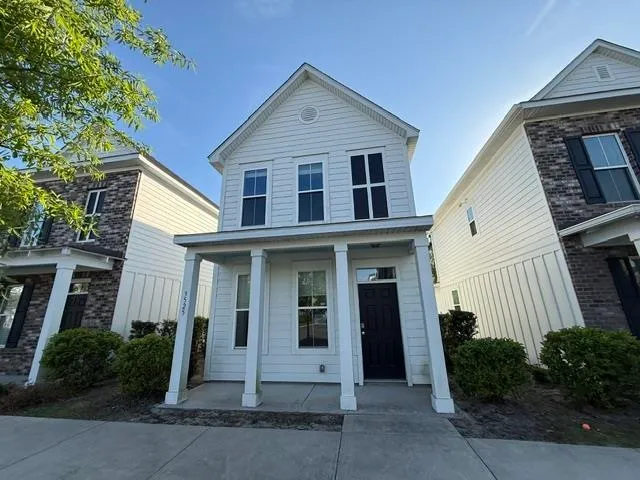 3525 Bristol Ln.