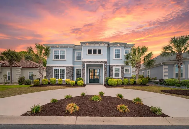 925 Bluffview Dr.