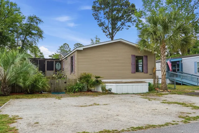 2720 Capricorn Dr.