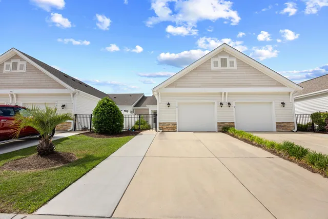 736 Salerno Circle