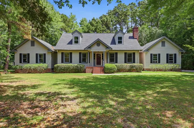 329 Great Lakes Rd.
