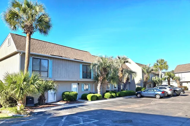 928 Villa Dr.