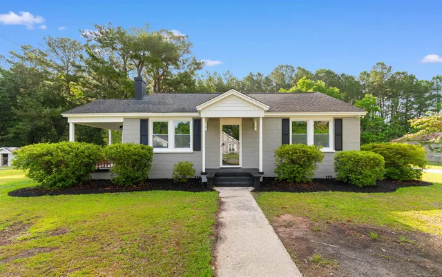 305 S Magnolia Ave.