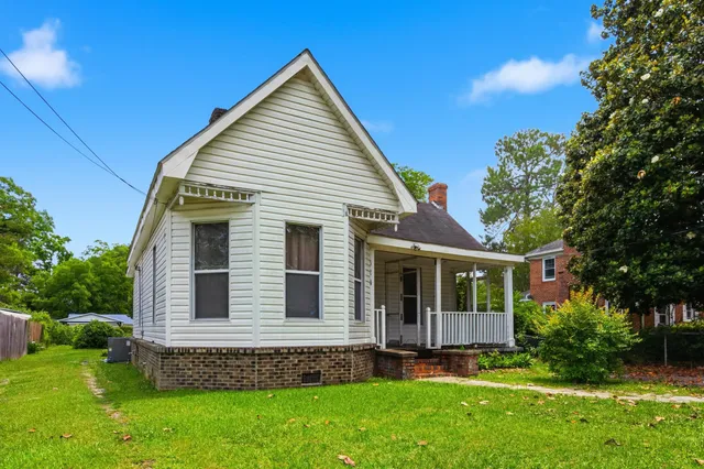 320 N Park St.