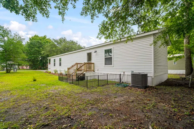 23 Crooked Island Circle