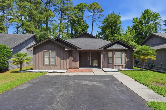 129 Hickory Dr.