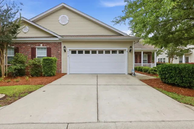 93 Hidden Oaks Ct.