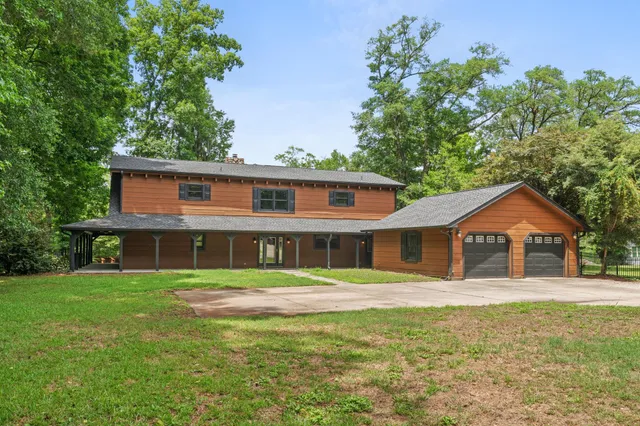 3083 Wildhorse Dr.