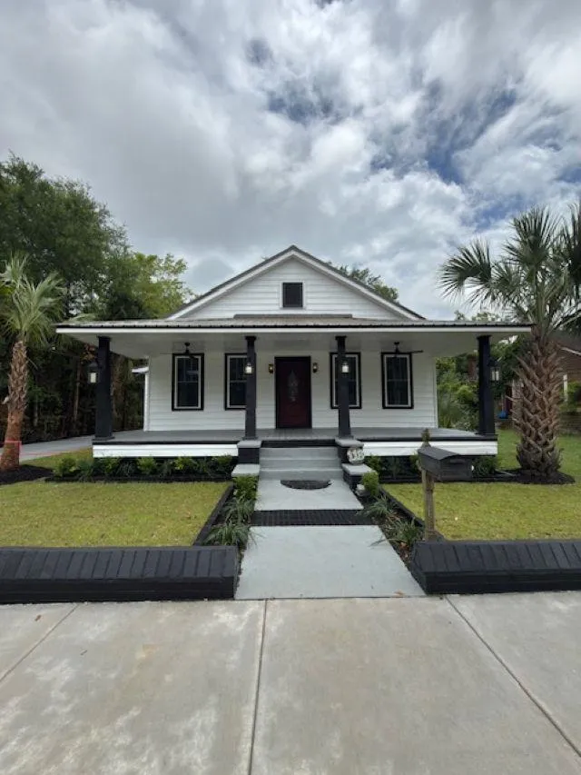118 Dozier St.