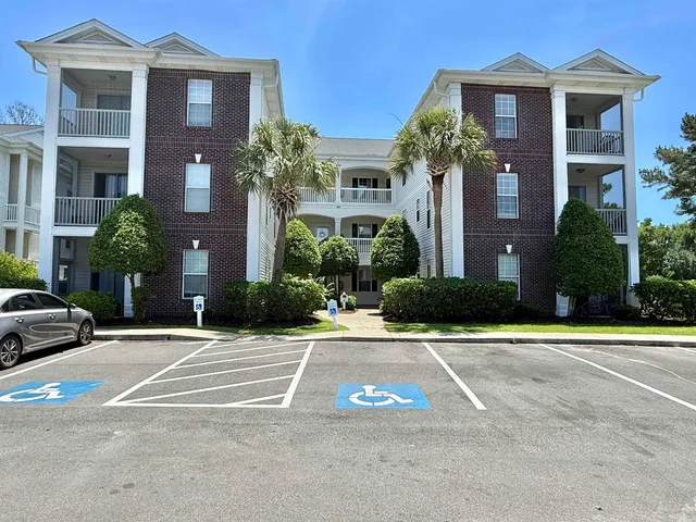 492 River Oak Dr.