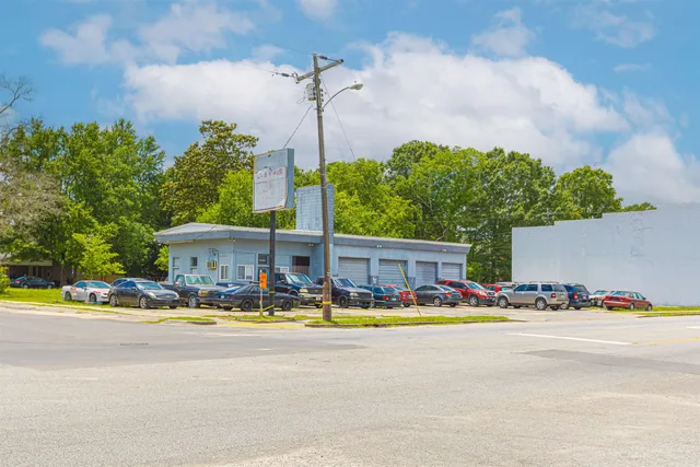 112 East Main St.