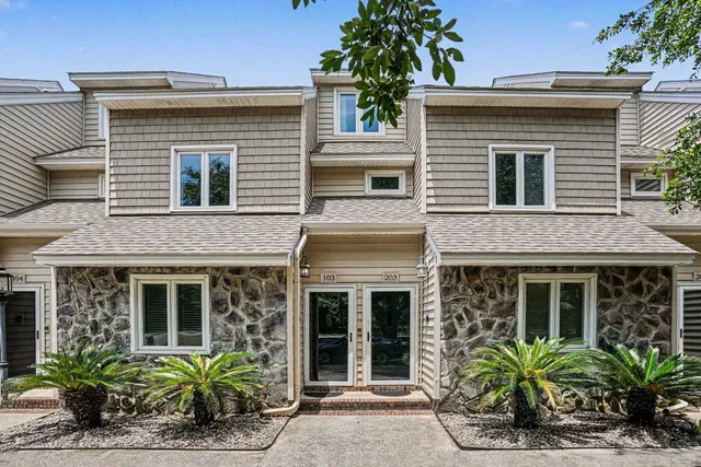 2010 Sand Dunes Dr.