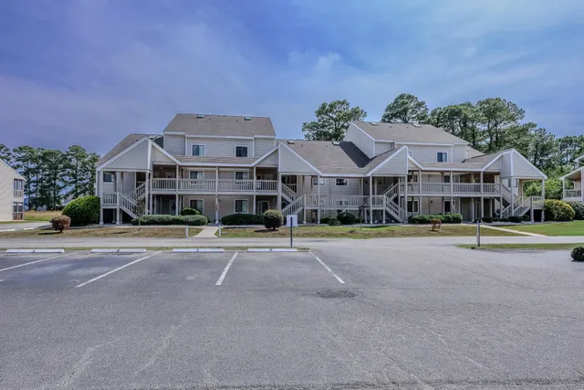 1095 Plantation Dr. W