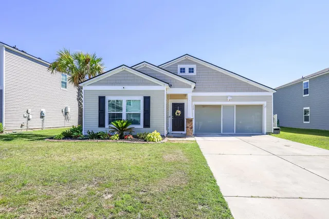 352 Hidden Cove Dr.