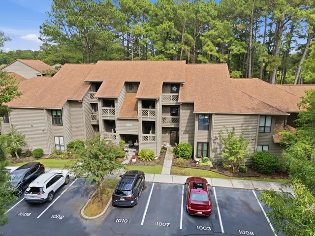 1005 Indian Wells Ct.