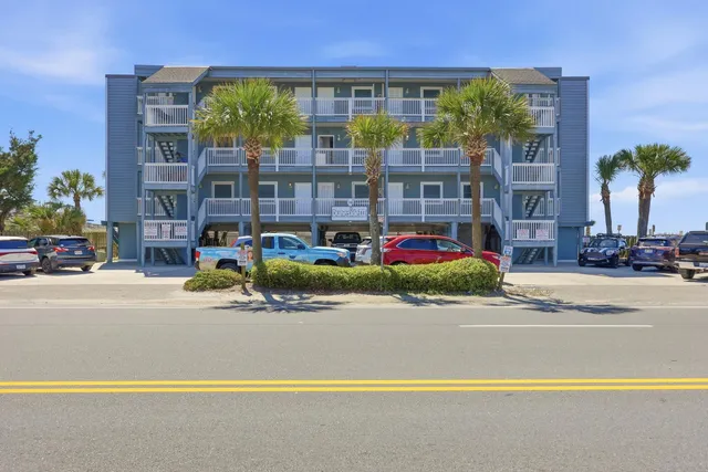 116 S Waccamaw Dr.