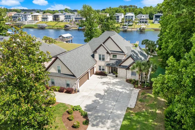9785 Anchor Dr.