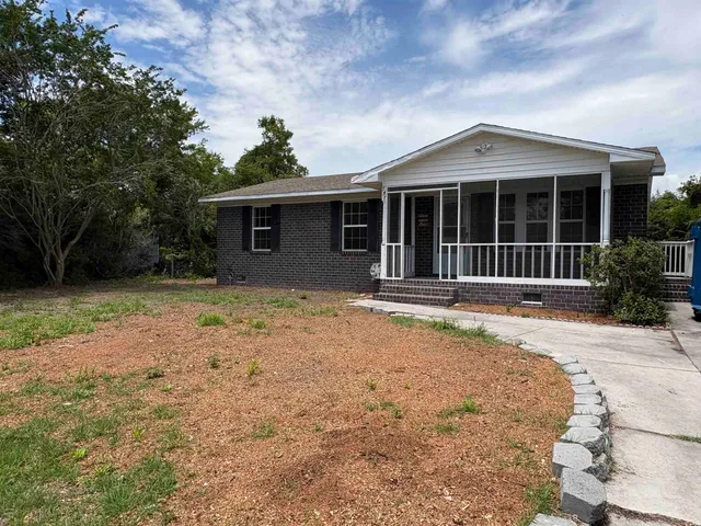 777 University Forest Blvd.