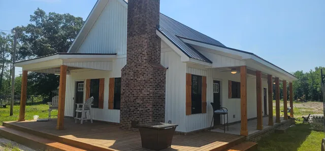 735 Hemingway Rd.
