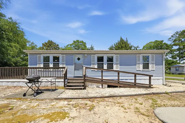 132 Crooked Island Circle