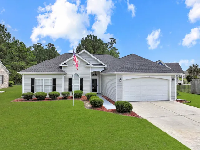 1028 Comfrey Ln.