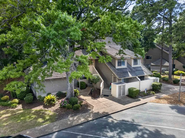 110 Hartland Dr.