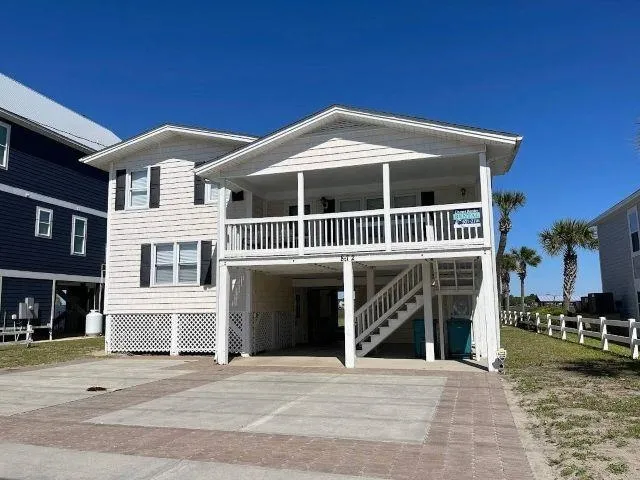 872 S Waccamaw Dr.